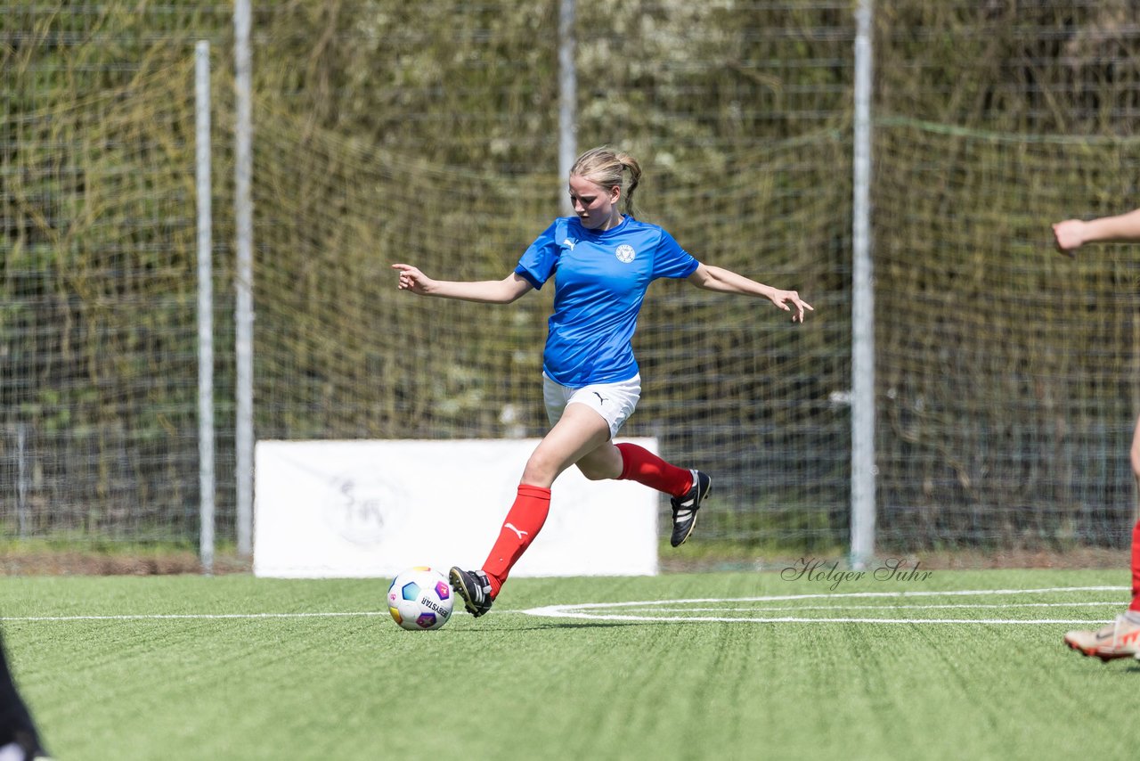 Bild 126 - wBJ SH-Pokalfinale  Holstein-Kiel - SV Viktoria : Ergebnis: 1:0